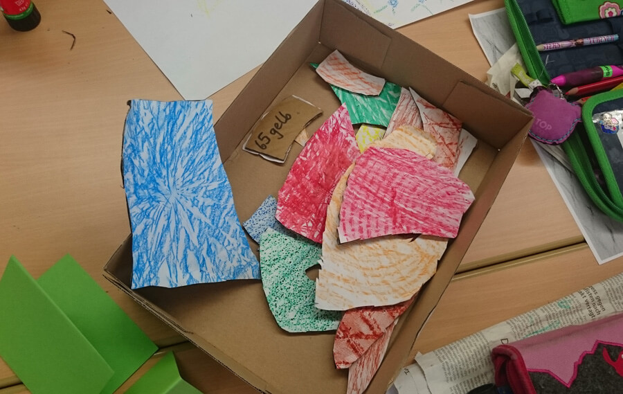 Ulrike Stolte Workshop Brandenburg Fuerstenwalde Grundschule Frottage Chamaeleon November 2017